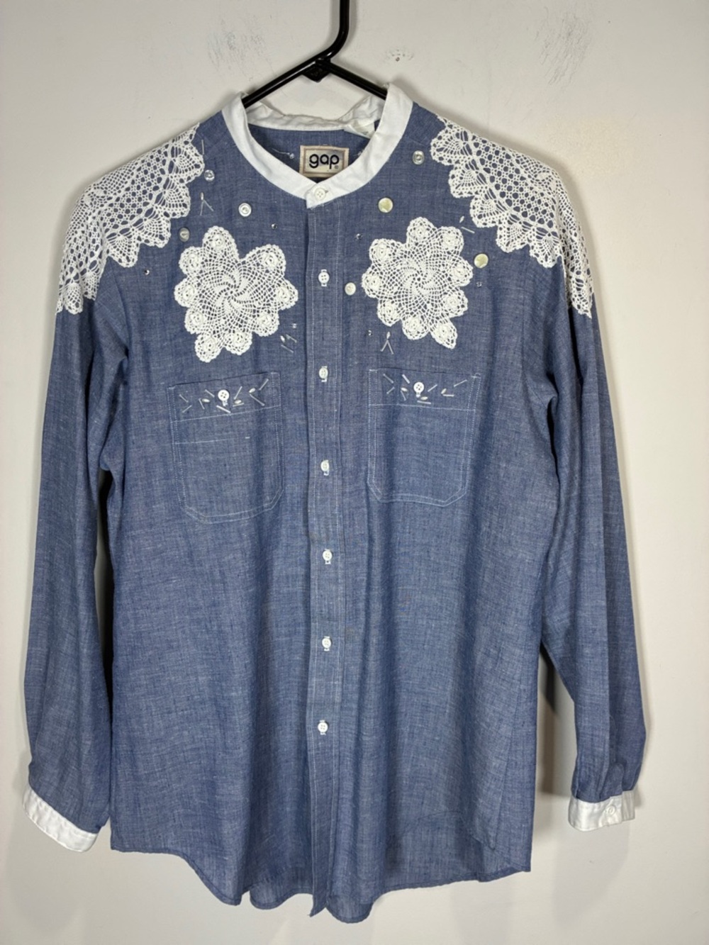 Vintage GAP Chambray Lace Button-Up Shirt Blue White Crochet Large